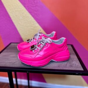Gucci Rhyton Hot Pink Neon Leather Low Top Sneakers – Size 37